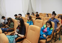 Rustam Ravilov held an online meeting with ADAU students