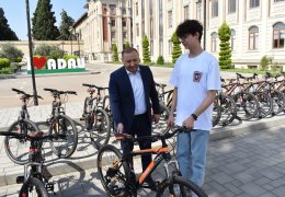 Azərbaycan Dövlət Aqrar Universitetində 30 gəncə velosiped hədiyyə edilib