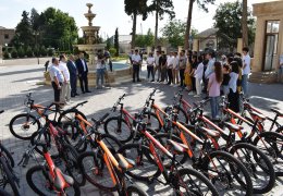 Azərbaycan Dövlət Aqrar Universitetində 30 gəncə velosiped hədiyyə edilib